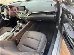 نيسان ألتيما